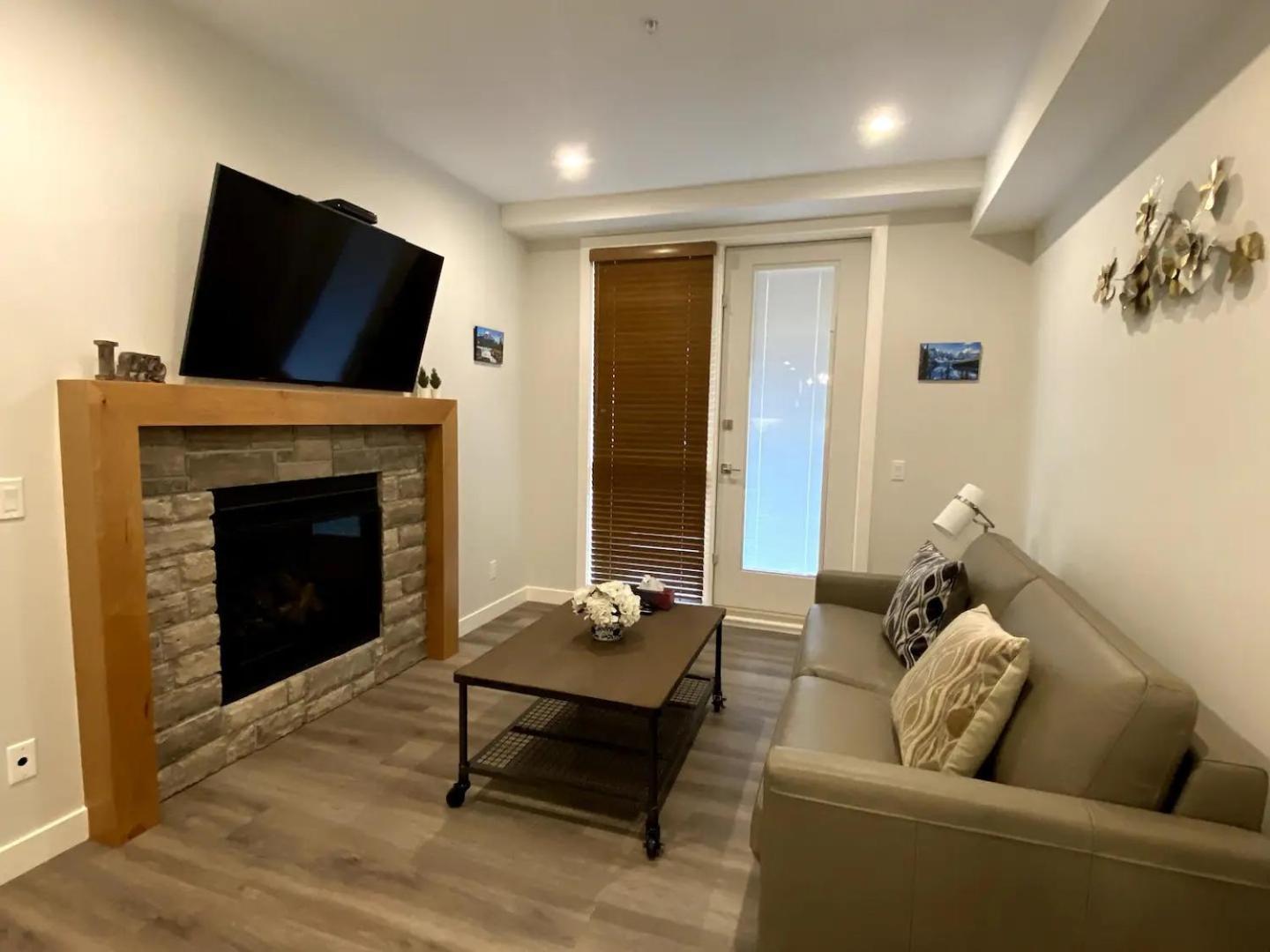 Luxury Unit In The Heart Of Canmore Exterior foto
